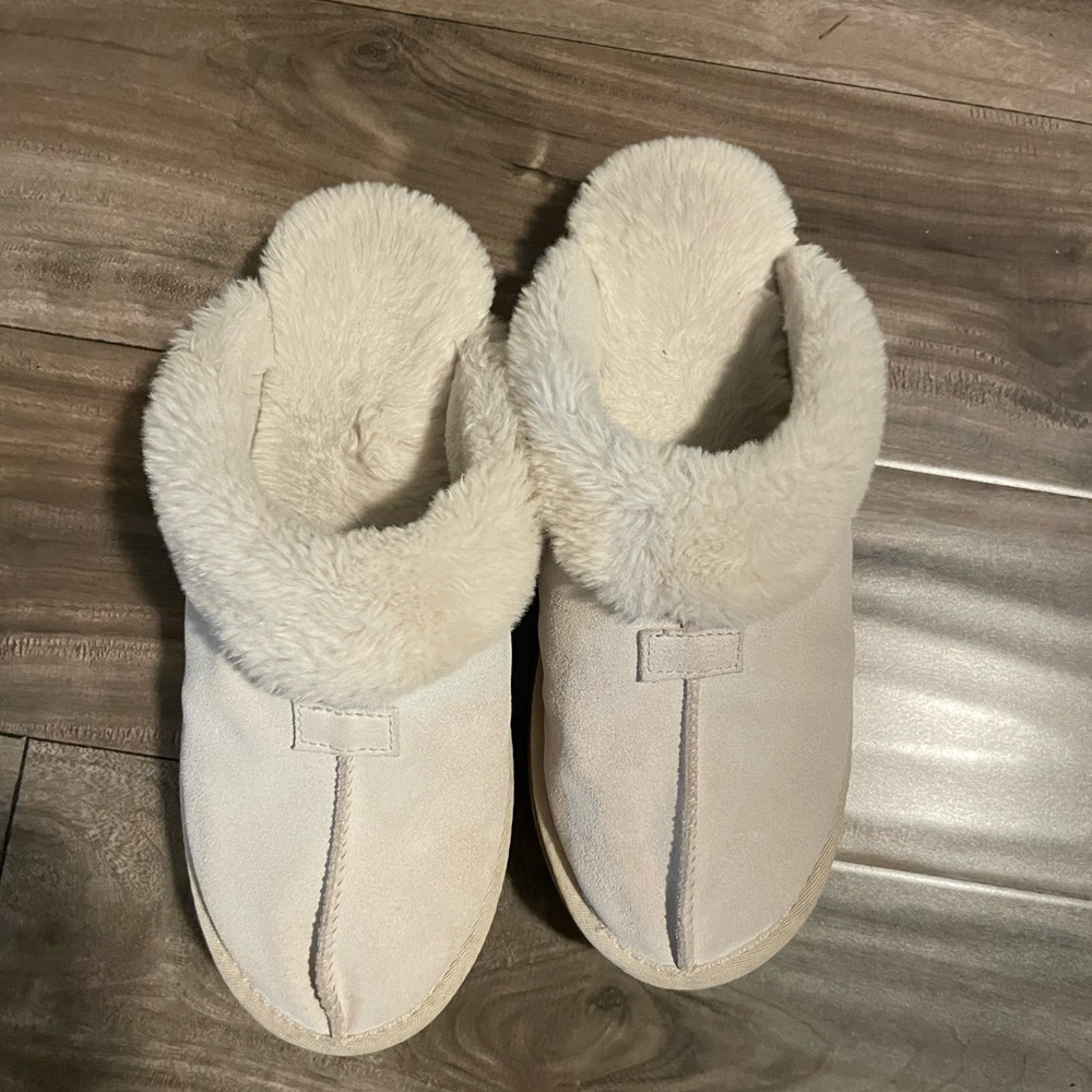 Cozy Cream Women's Slippers